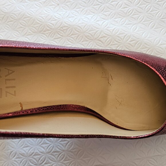 "Ruby Slippers" = Naturalizer red metallic leather pumps - Picture 5 of 5